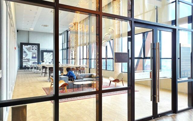 KLCC Modern Musical Sty 5Pax Scarletz Suite