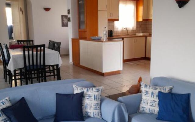 Cozy Sea View House