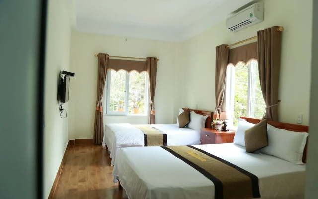 Gold Plus Hotel