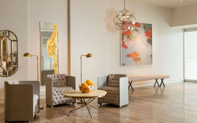 DoubleTree by Hilton Hotel Dallas – Love Field