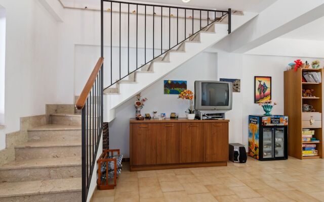 Lovely Villa in Messina near Sea Beach