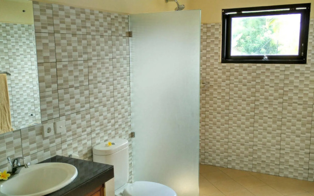 Nyoman Sandi Guest House