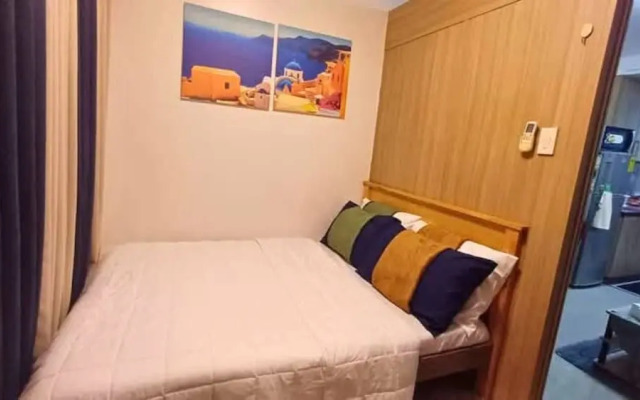 The Golden Shore Suites