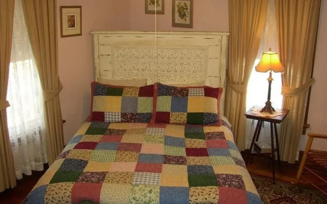 Rose & Thistle Bed & Breakfast