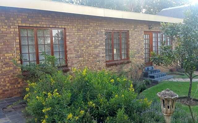 Albatross Bed And Breakfast