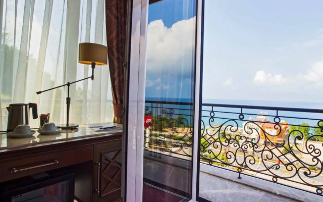 Mell Hotel