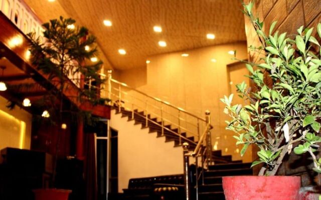 Goroomgo Hidden Chalet Mall Road Nainital