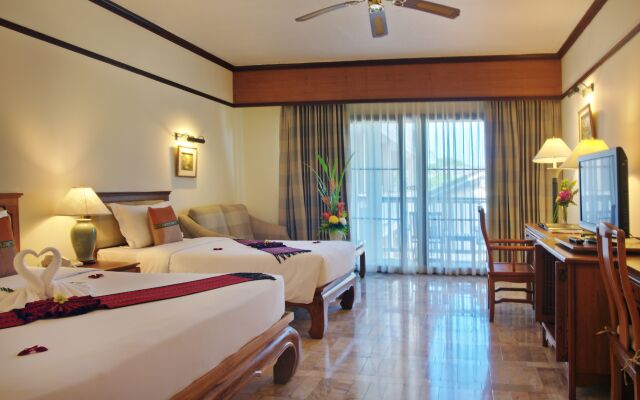 Thara Patong Beach Resort & Spa