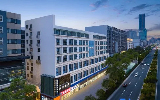 Mu Mu Hotel