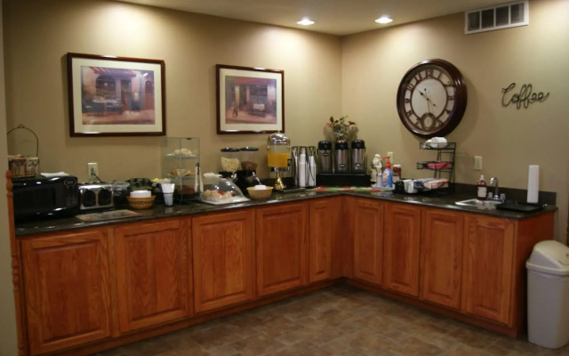 Country Hearth Inn & Suites Edwardsville St. Louis