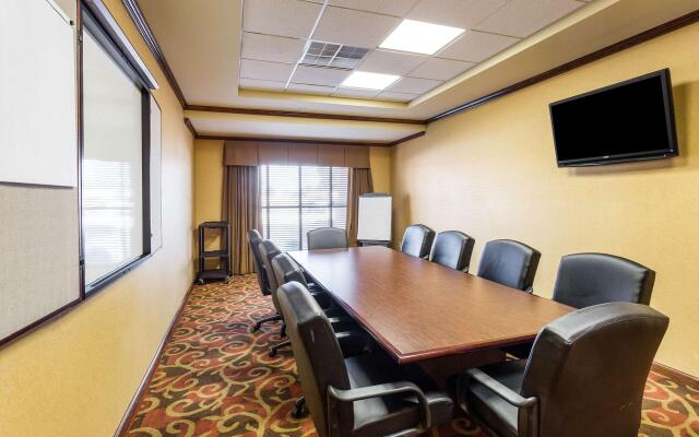 Comfort Inn & Suites