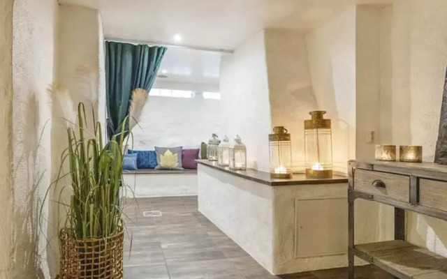 Nice Room With Free Breakfast, Spa Bath