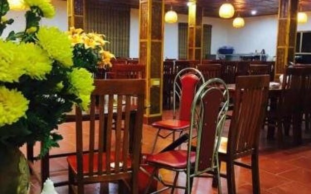 Truc Lam Hotel