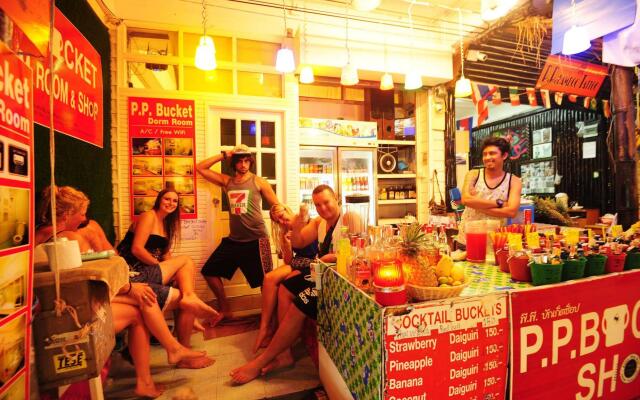Phi Phi Bucket Hostel