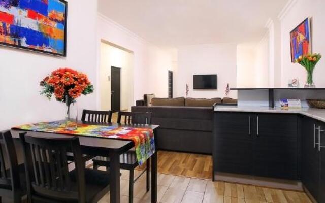 Apartment On Arami Street