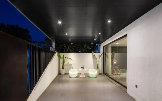 Yalong Bay Qiyue 216 swimming pool Meisu