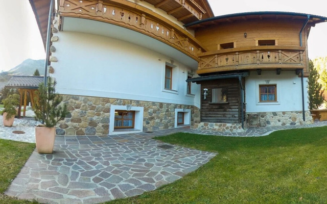 Villa Flora Apartments