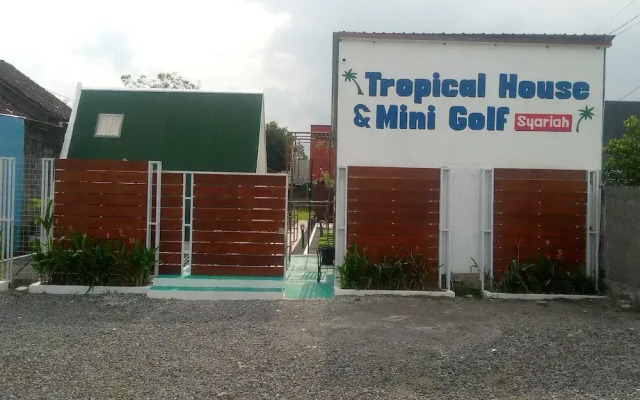 Tropical House and Mini Golf Yogyakarta