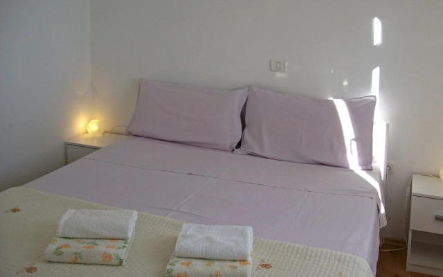 Lovely Apartment No.1 in Liznjan