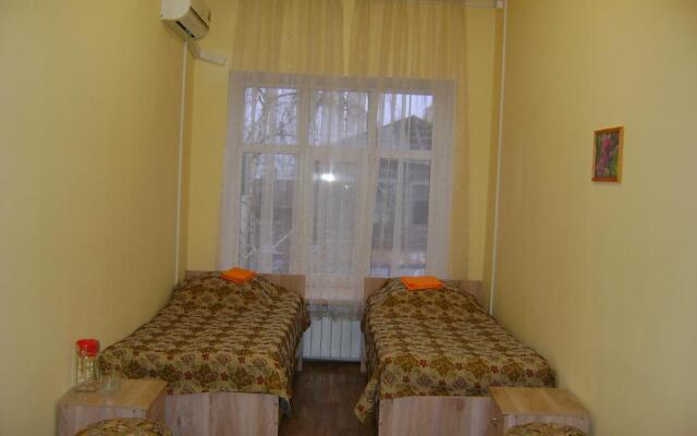 Hotel Galchonok at Ulitsa Alexeya Tolstogo