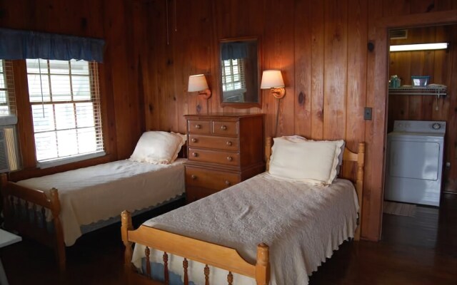 Creech House - 4 Br Home