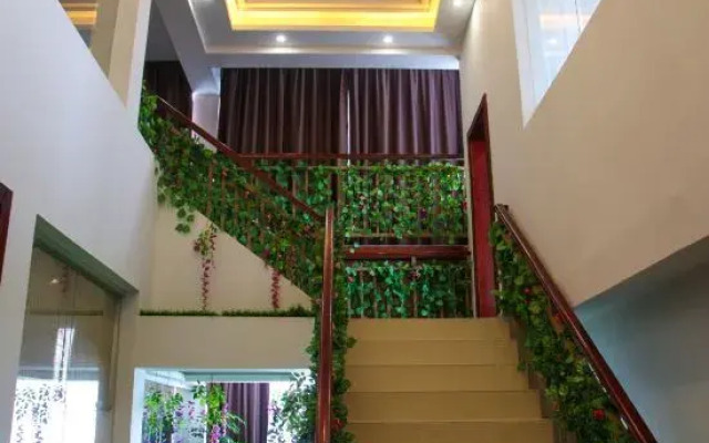 Jinxuan International Hotel (Guilin Railway Station Liangjiang Sihu Branch)