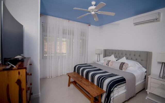 Ocho Rios Penthouse at Whispering Seas