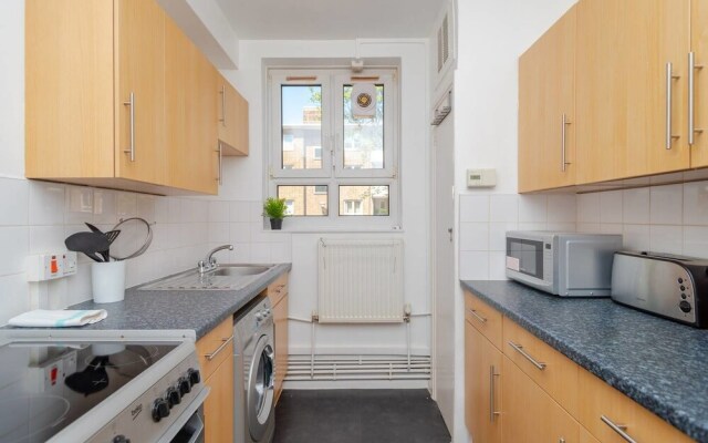 Bright 1 Bedroom Home W/balcony