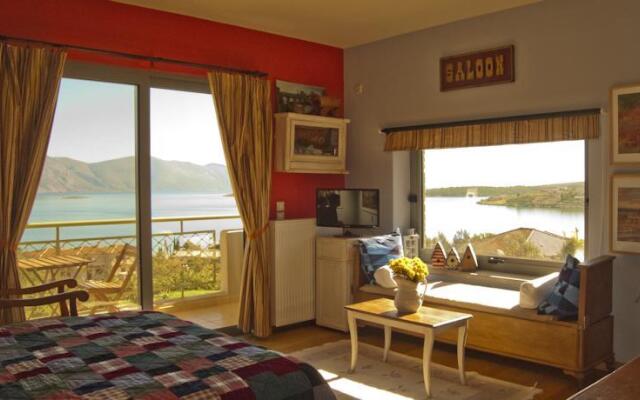 Apopsis Zoy's Guest House