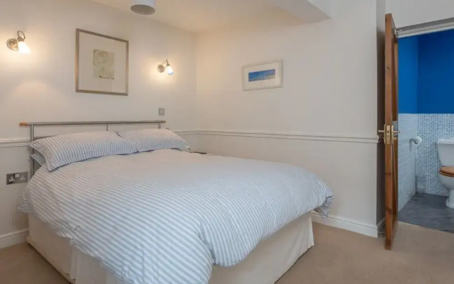 2 Armada House