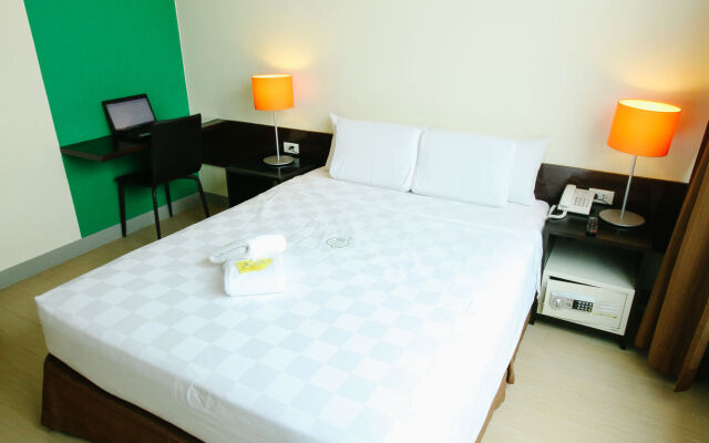 Go Hotels Plus Mandaluyong