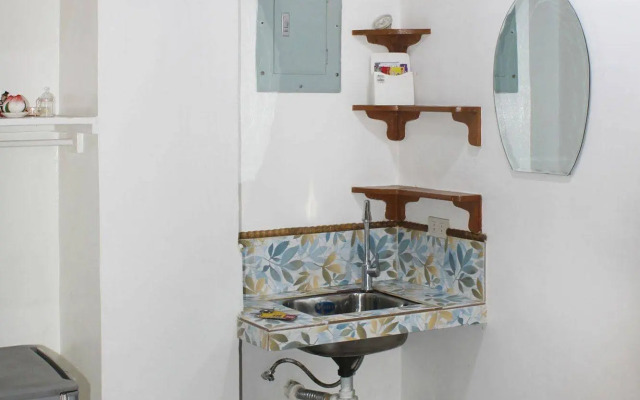 Rooms 498 Hostel