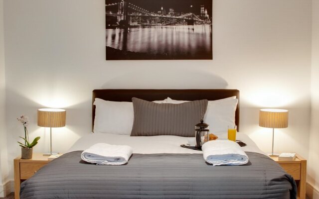 Base Serviced Apartments - Cumberland Apartments