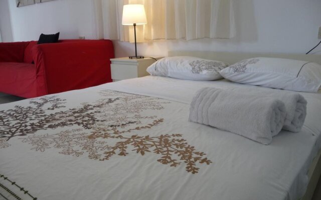 Feel at Home - Vacation Rentals