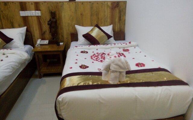 Golden Mountain Hotel