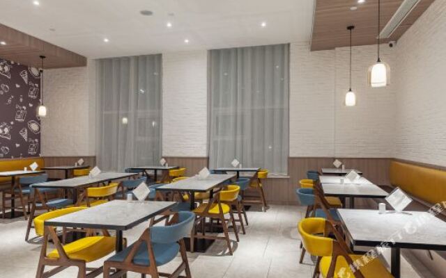 HanTing Hotel (Liaocheng Wanda Plaza)
