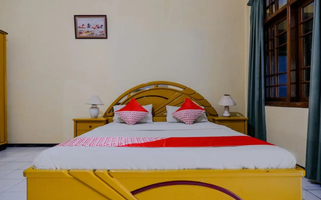 Hotel Istana Family by OYO Rooms