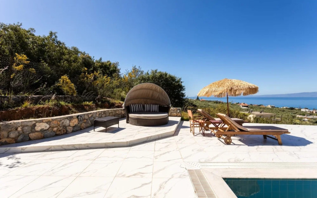 Modern Seaview Nest With Pool Panoramic Views