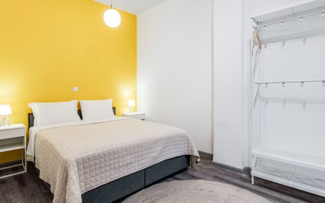 Sanders Home Suites - Charming Windowless Studio