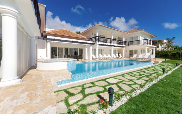 Lake View Villa