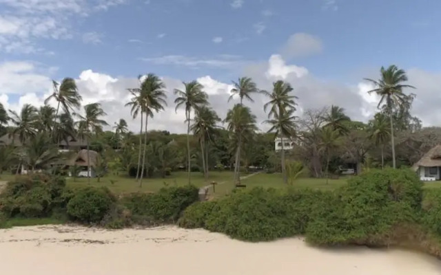 Maweni Beach Cottages