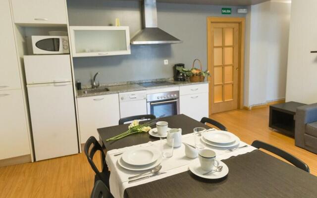 Iribarren I-II by Aptos Turisticos Tudela