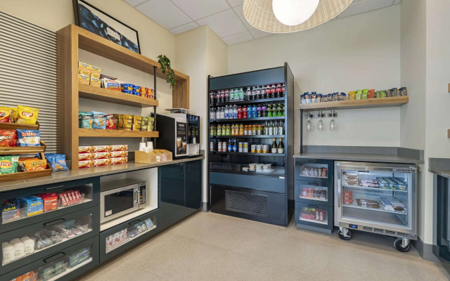 Cambria Hotel El Centro - Imperial