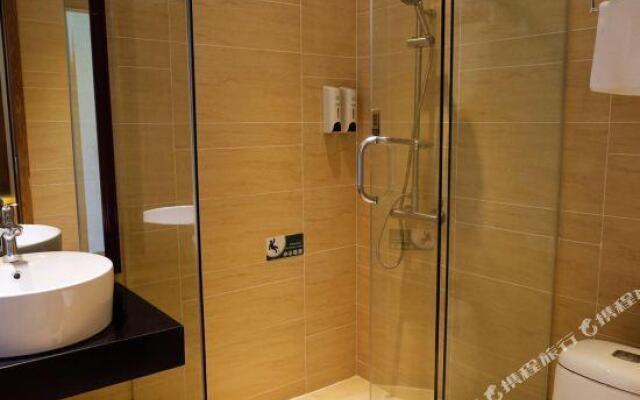 Dongxing Jinghui Hotel