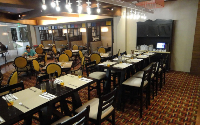 Quest Plus Conference Center, Clark