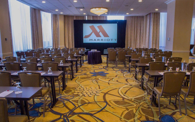 Teaneck Marriott at Glenpointe