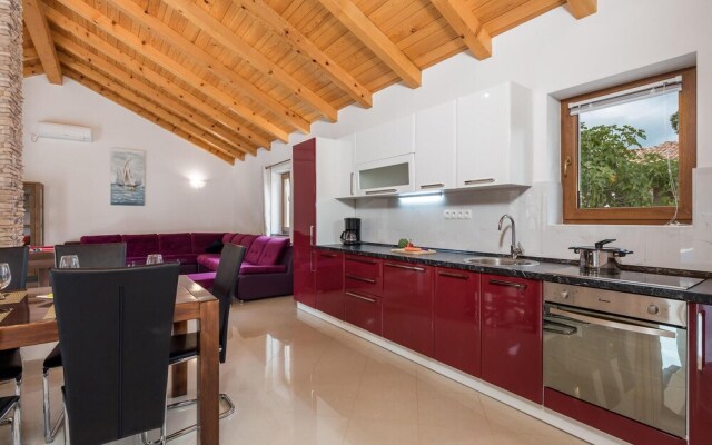 Amazing Home in Gostinjac With Wifi and 3 Bedrooms