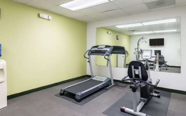 Quality Inn & Suites Alma - Fort Smith Northeast
