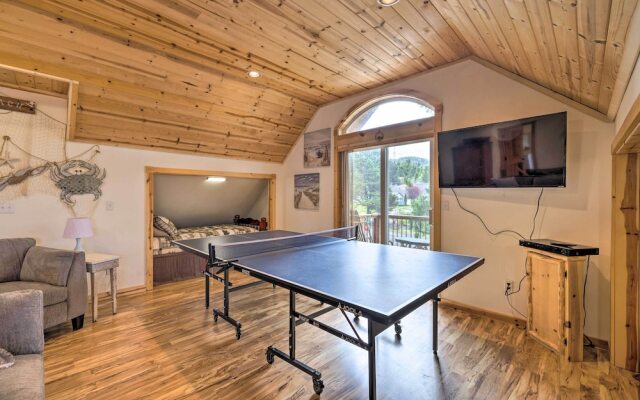 Rockaway Beach Hideaway w/ Hot Tub & Fireplace!