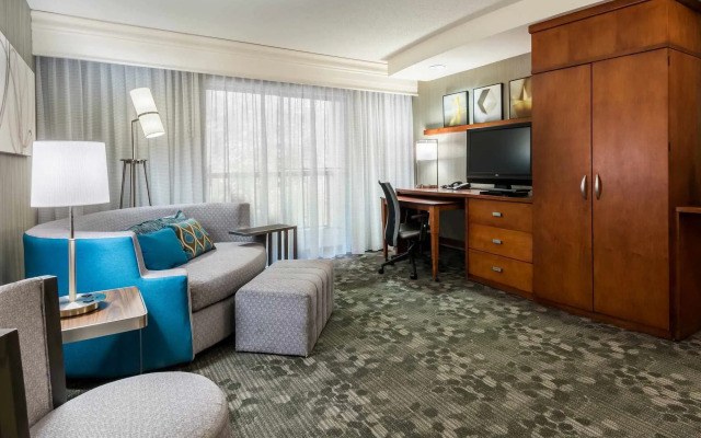 Courtyard By Marriott Danbury